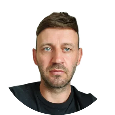 Portrait image of Stephen Tomkinson